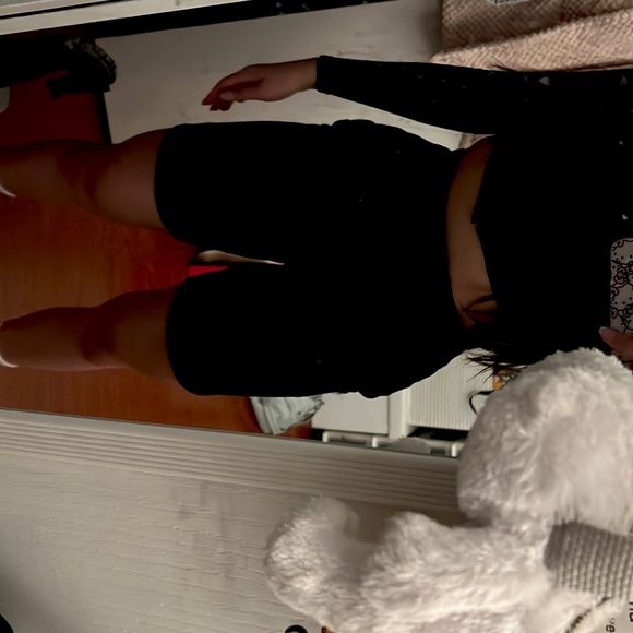 Aritzia Wilfred black dress shorts - Picture 2 of 3